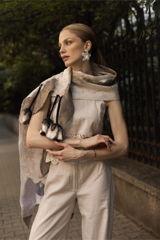 The Beige Tulip Scarf